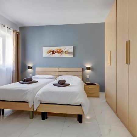 Chic 2Br Penthouse Steps From The Promenade Sliema Exterior foto