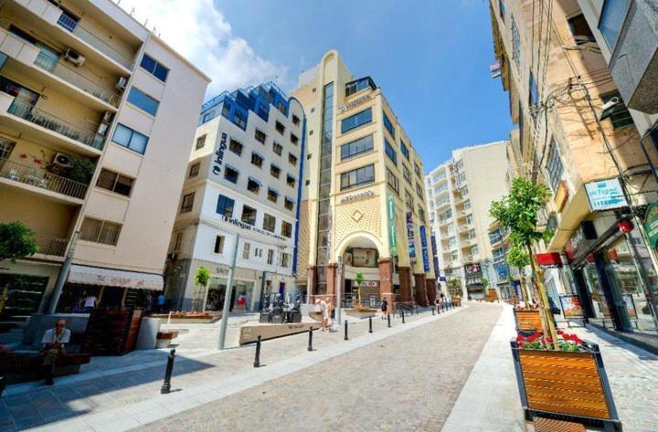 Chic 2Br Penthouse Steps From The Promenade Sliema Exterior foto