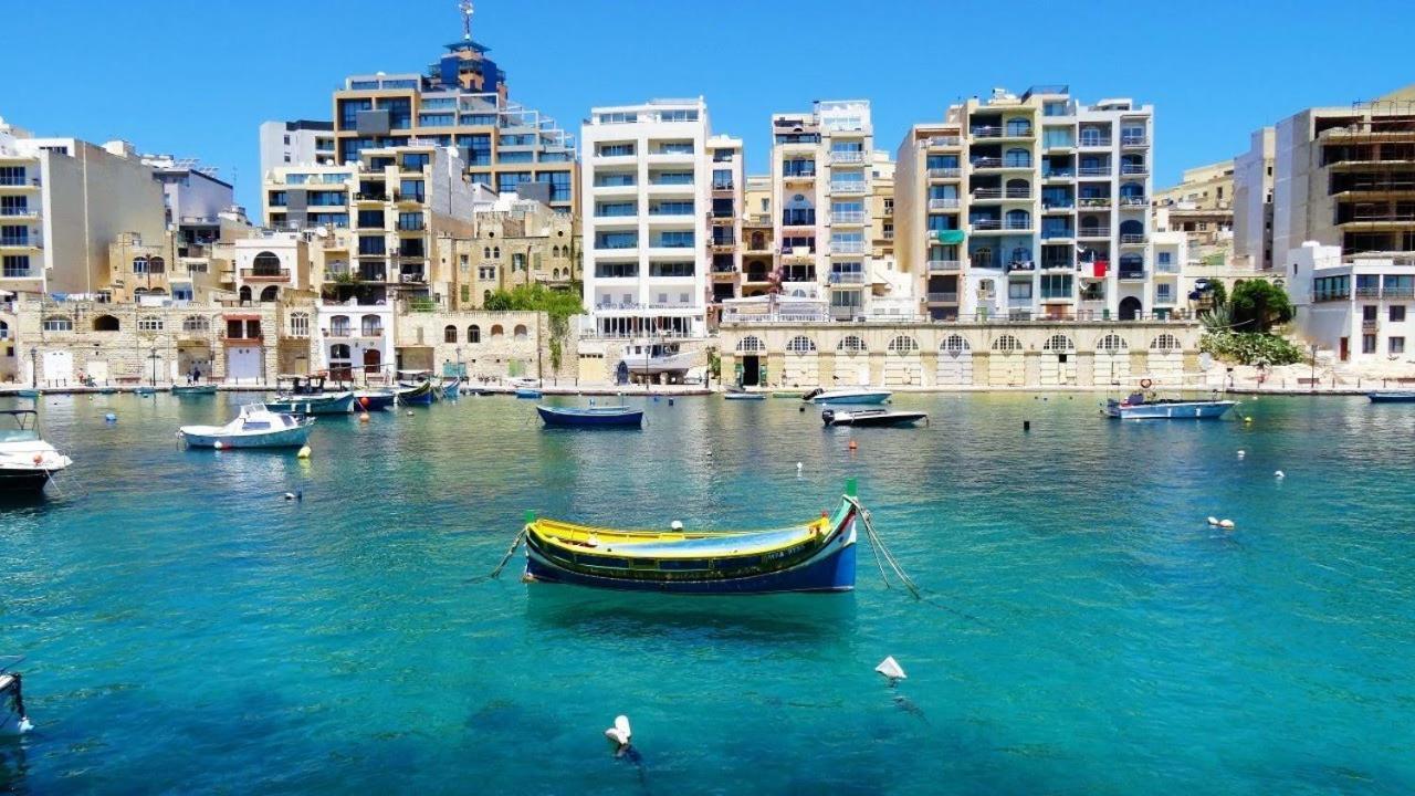 Chic 2Br Penthouse Steps From The Promenade Sliema Exterior foto