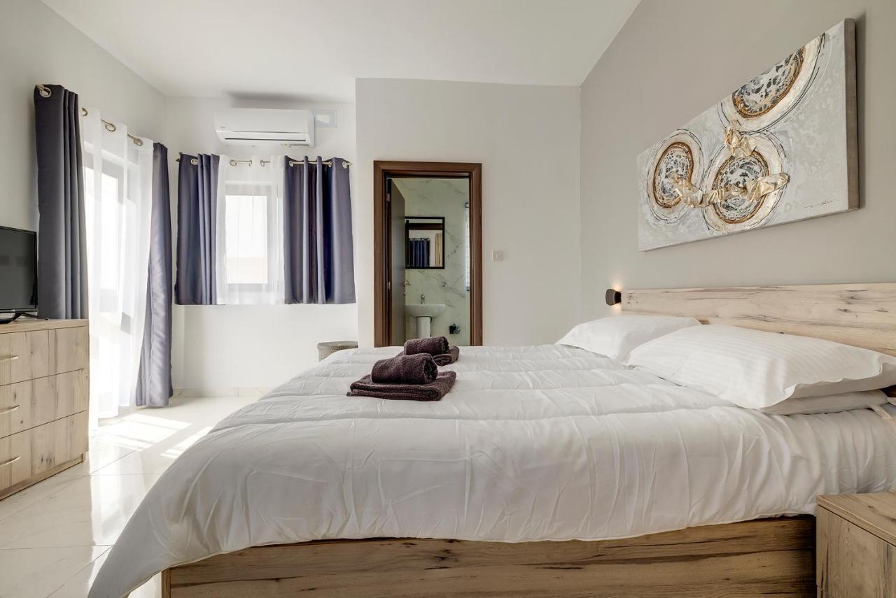 Chic 2Br Penthouse Steps From The Promenade Sliema Exterior foto