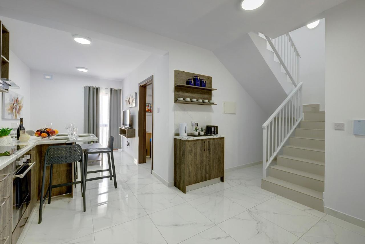 Chic 2Br Penthouse Steps From The Promenade Sliema Exterior foto