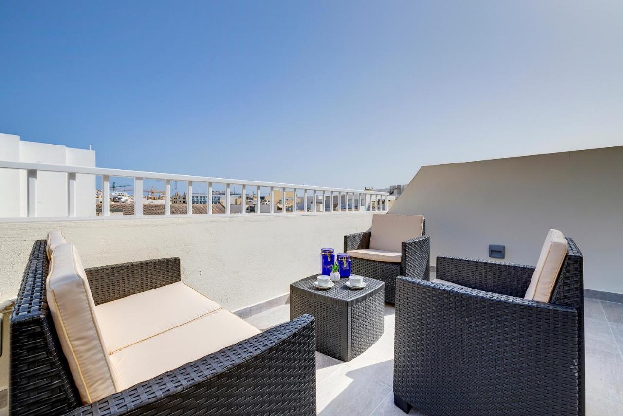 Chic 2Br Penthouse Steps From The Promenade Sliema Exterior foto